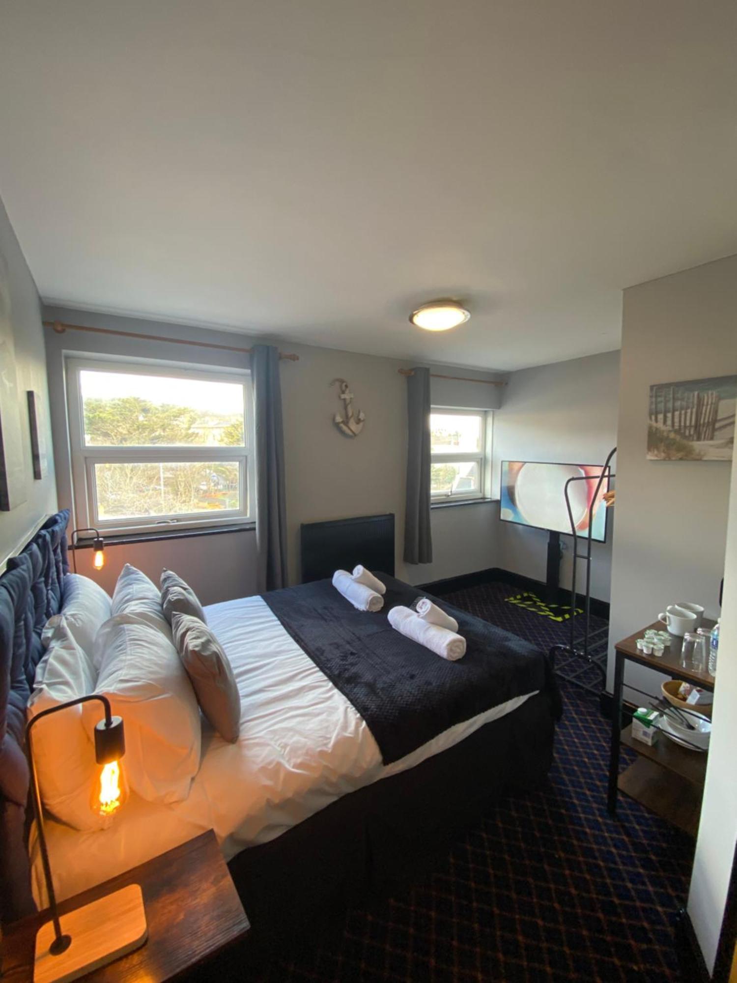 Bay View Rooms At Mentone Hotel Уестън сюпър Меър Екстериор снимка