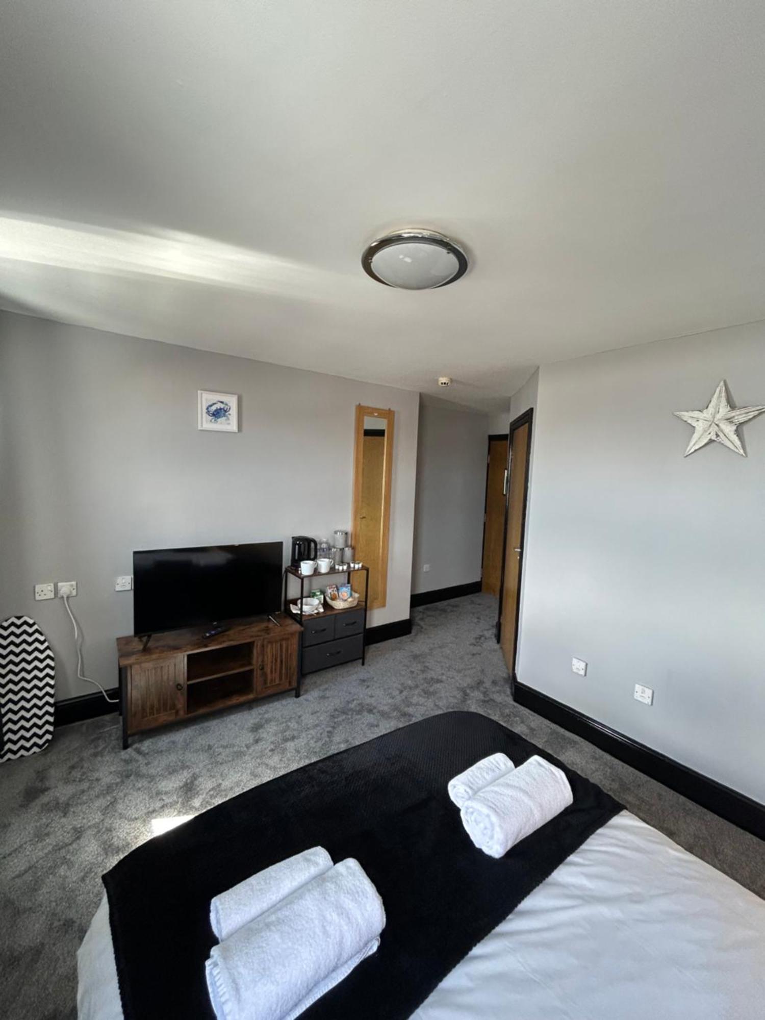 Bay View Rooms At Mentone Hotel Уестън сюпър Меър Екстериор снимка